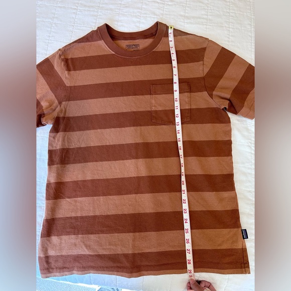 Men’s Striped Patagonia Tee - Picture 9 of 12